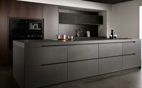 unique-nero-assoluto-buehne-ec21d5b1