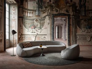 SOFA ABBRACCI CỦA GHIDINI1961 – HÌNH TƯỢNG CÁI ÔM ĐẦY CẢM XÚC